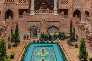 گردشگری، تنها صنعت ماندگار فارس   